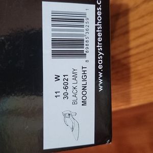 Easy Street Moonlight size 11 wide women's formal black shoes